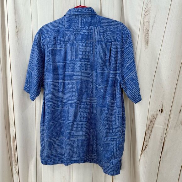 Tommy Bahama Men’s Medium Blue Silk Cotton Short Sleeve Top - Picture 4 of 5
